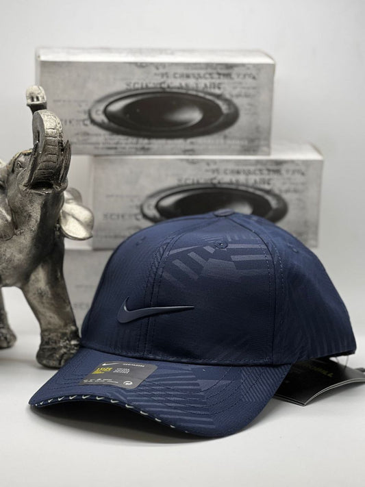 GORRA URBANA “NEVER OFF” – Edición Limitada